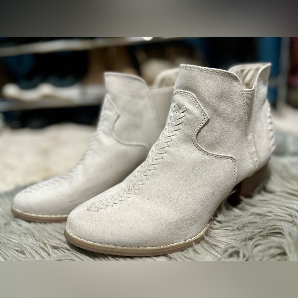 Off white Booties